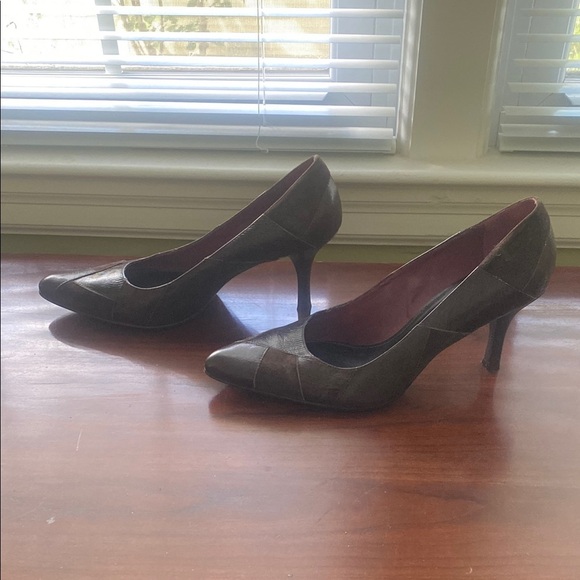 Antonio Melani Brown Leather Dress Heels - Picture 3 of 7